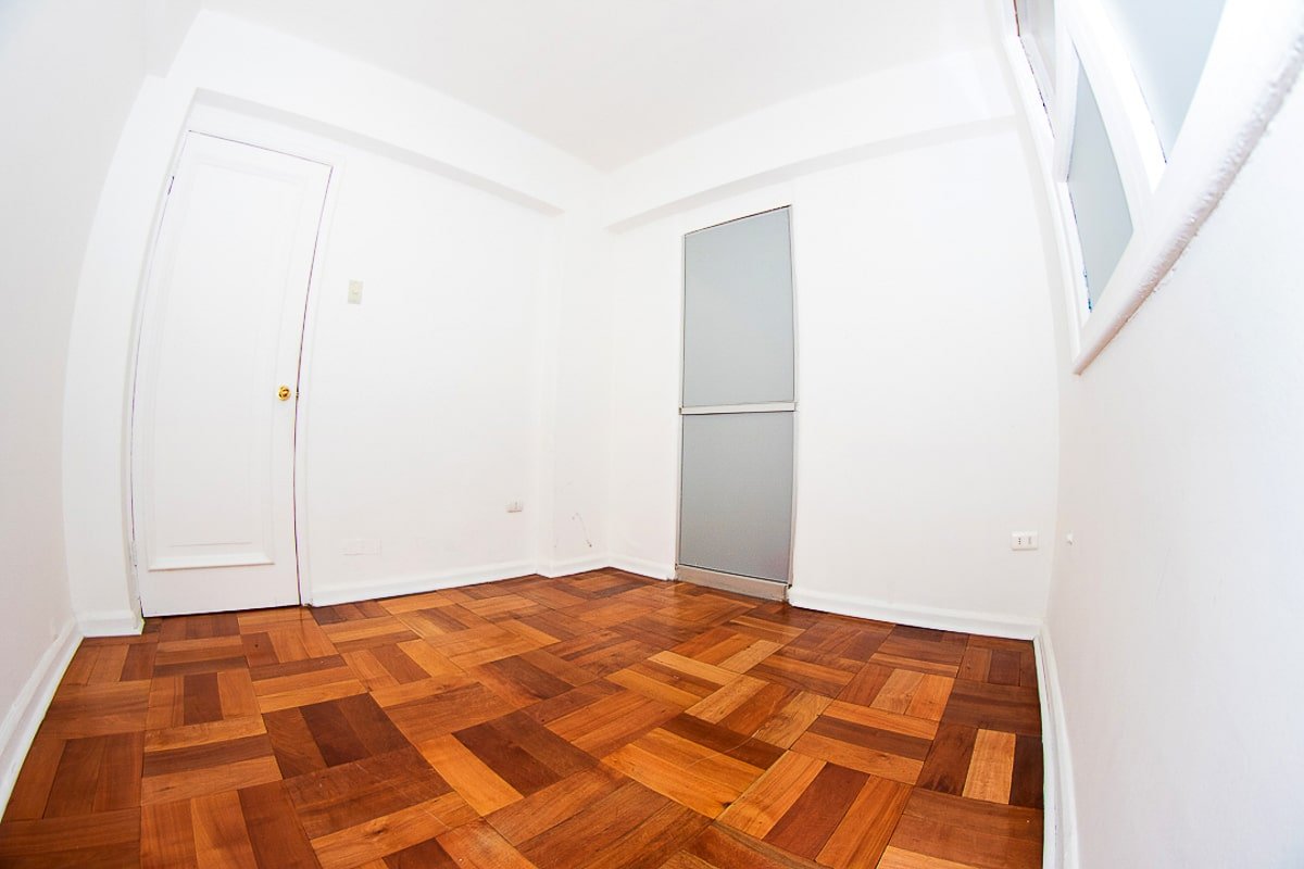 Unicum - Oficina Vacía