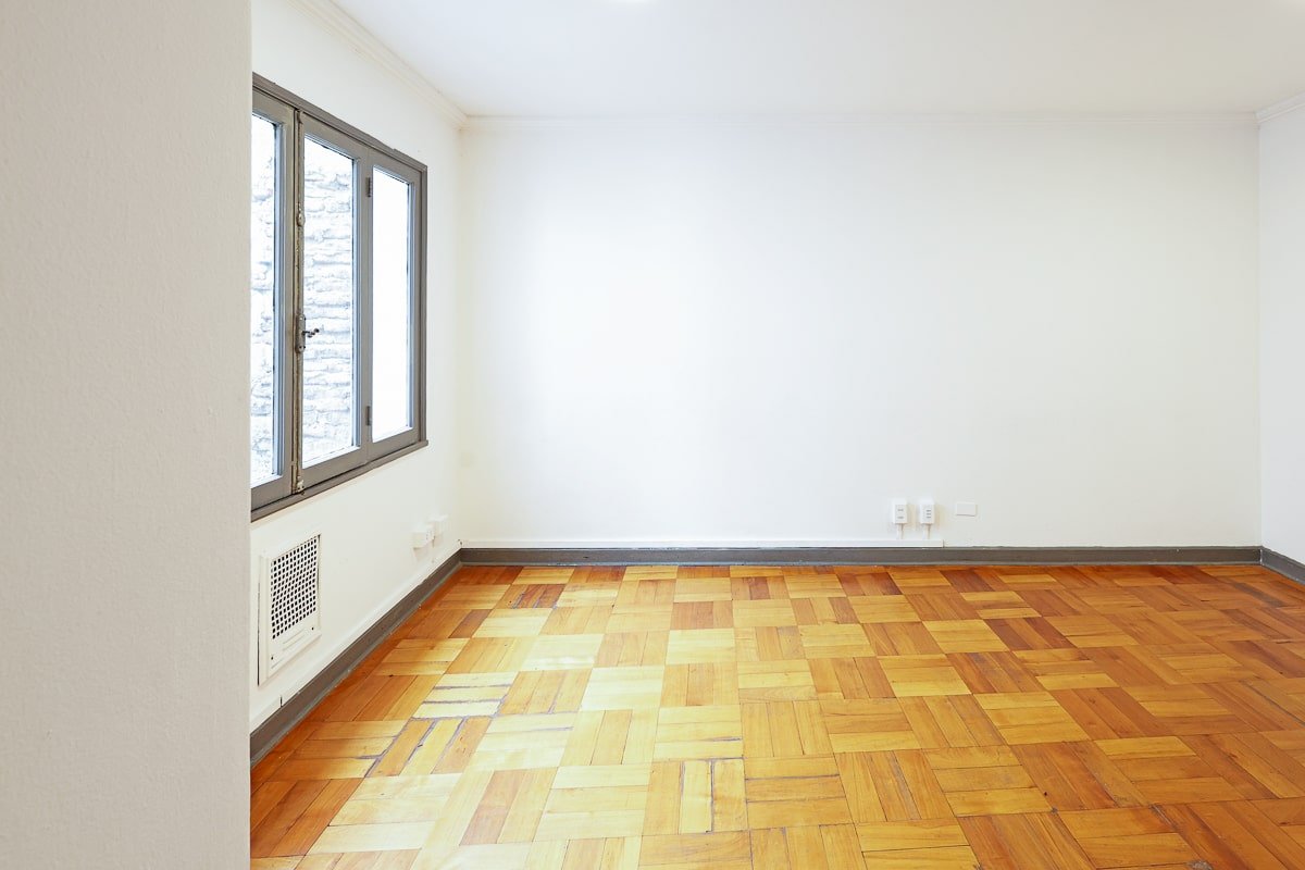 Unicum - Oficina Vacía